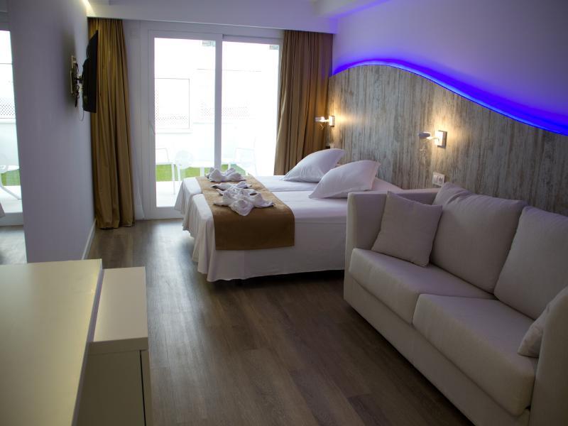 Apartamentos Triton Cala Ratjada  Eksteriør billede